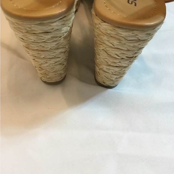 Soda Brand Sandal Wedges Size 10 NWOB - Picture 4 of 7